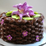 basket weave icing on a cake