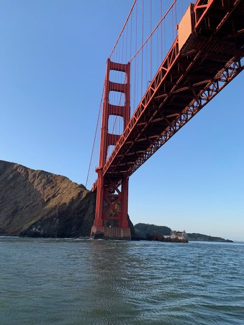San Francisco bridge, pack up and go